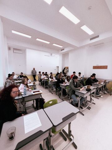 Igienă orală: 9 ateliere cu un medic stomatolog - Colegiul Economic „Nicolae Kretzulescu”, București · octombrie-noiembrie 2026 - 4