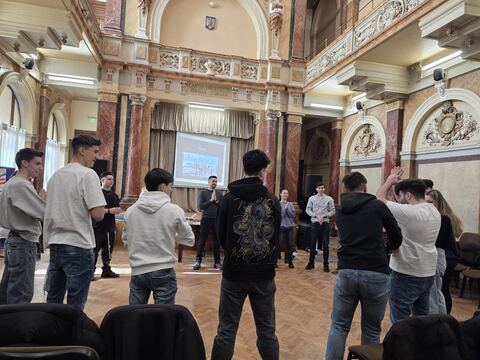 Buget aplicat și decizii în echipă - Colegiul Economic Nicolae Kretzulescu - 5