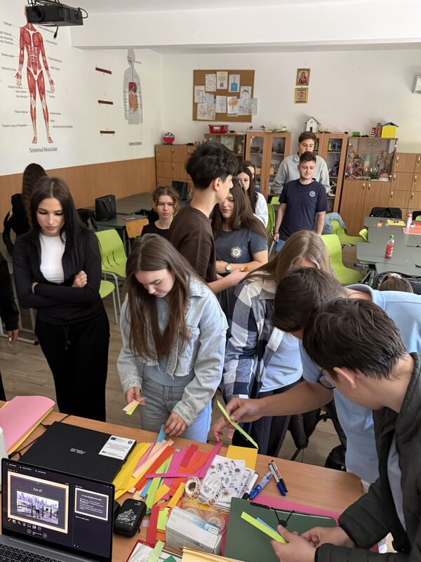 Educație financiară pentru clasa a XI-a: Brănești - Liceul Teoretic „Traian Lalescu" - Brănești